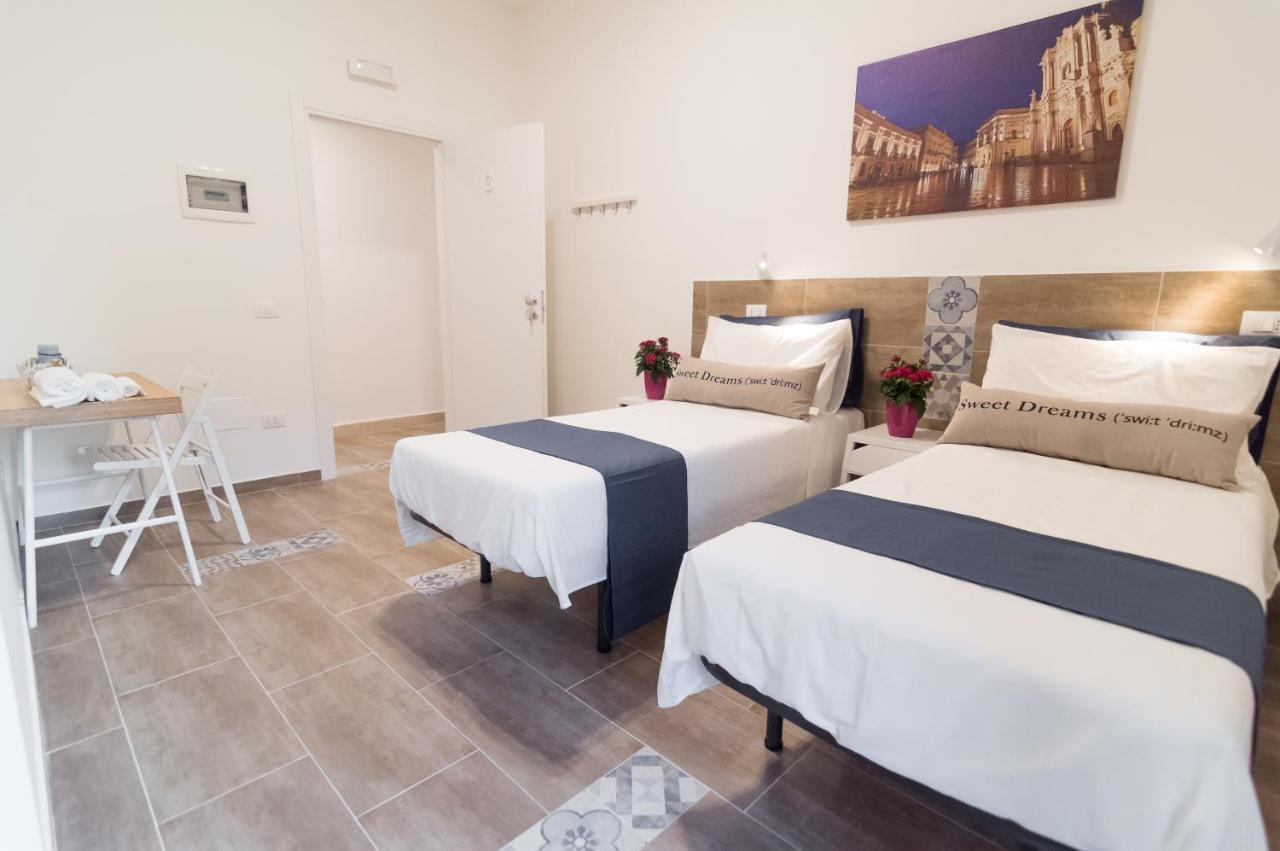 Raudino Rooms Сиракуза Екстериор снимка