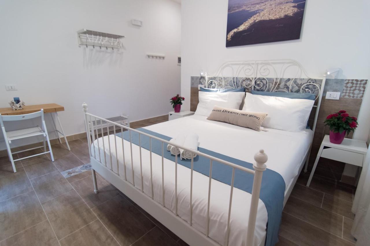 Raudino Rooms Сиракуза Екстериор снимка